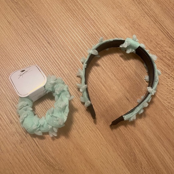 Light Green Headband set - Picture 3 of 3